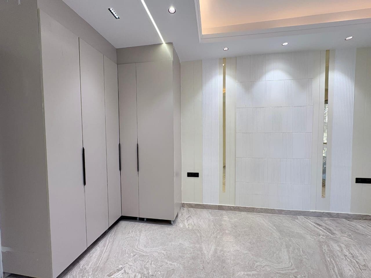 3BHK Residential for Sale in Sector 44, Gurugram, Haryana, gurgaon | 66 Cents