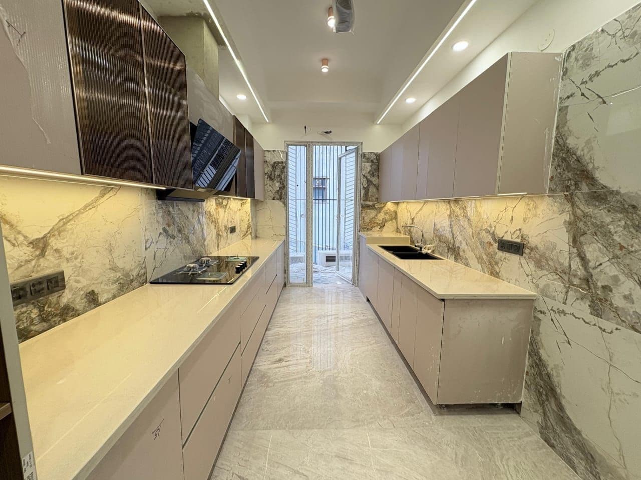 3BHK Residential for Sale in Sector 44, Gurugram, Haryana, gurgaon | 66 Cents