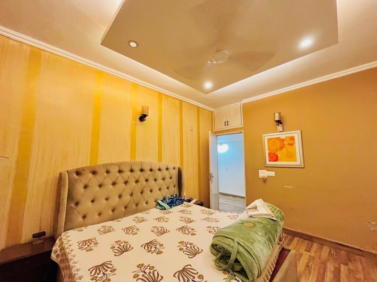 3BHK Residential for Sale in Sector 25, Gurugram, Haryana, gurgaon | 66 Cents