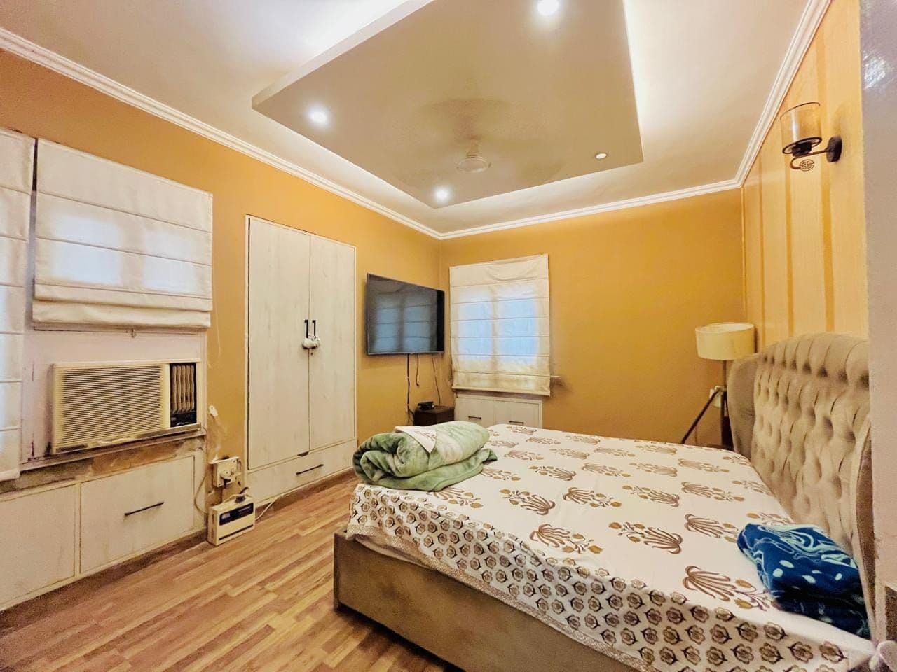 3BHK Residential for Sale in Sector 25, Gurugram, Haryana, gurgaon | 66 Cents