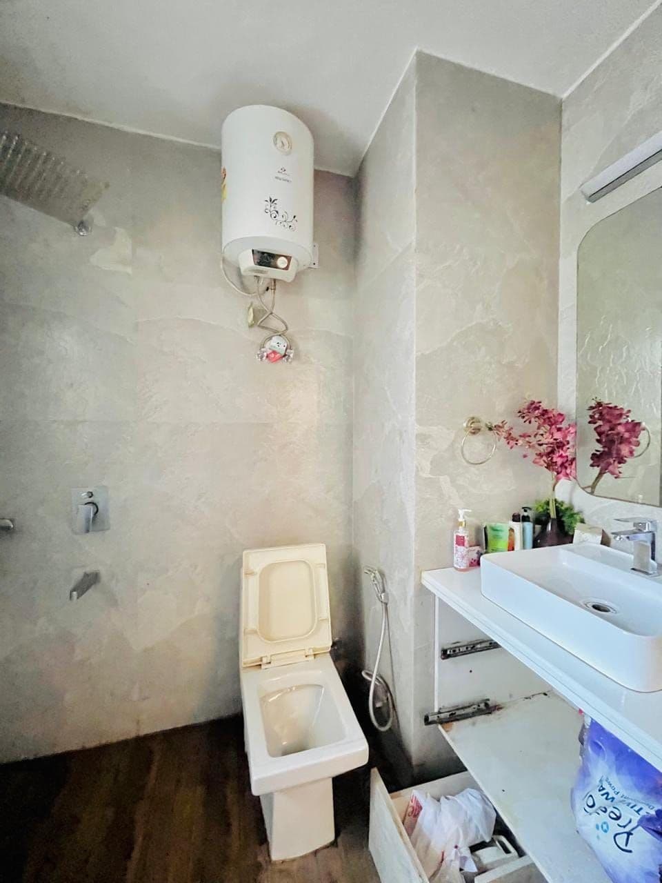 3BHK Residential for Sale in Sector 25, Gurugram, Haryana, gurgaon | 66 Cents