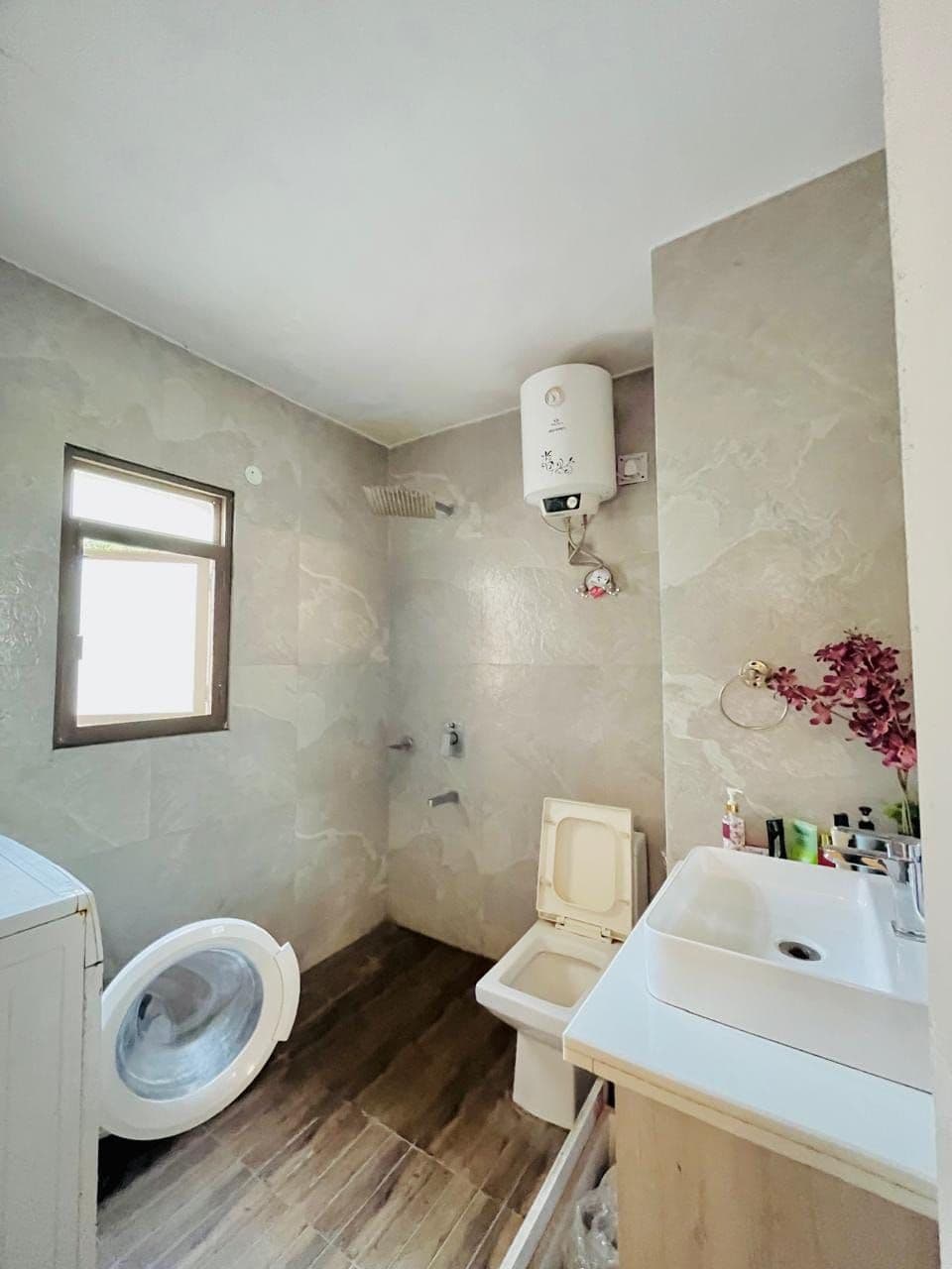 3BHK Residential for Sale in Sector 25, Gurugram, Haryana, gurgaon | 66 Cents