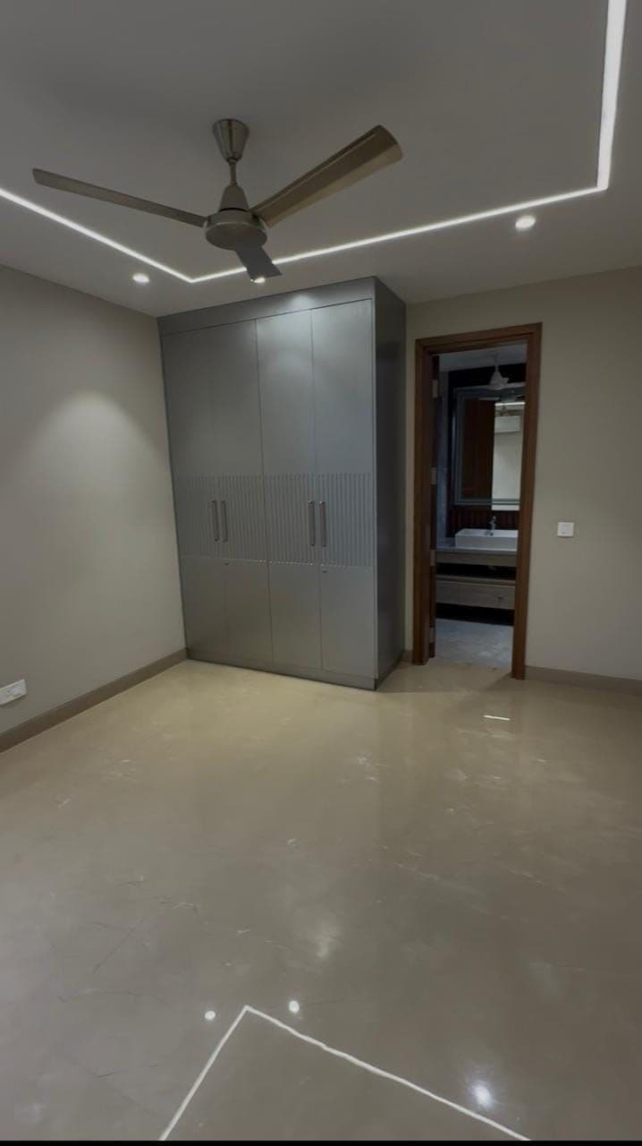 4BHK Residential for Sale in Safdarjung Enclave, New Delhi, Delhi, delhi | 66 Cents