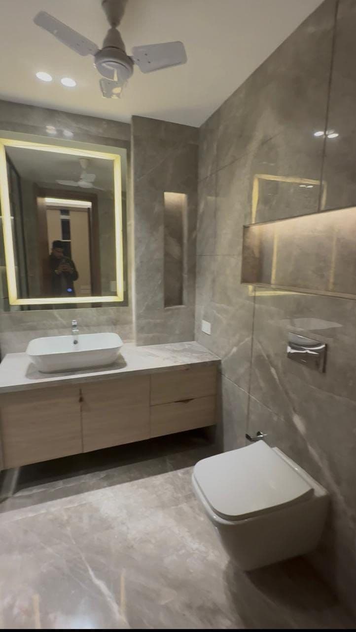 4BHK Residential for Sale in Safdarjung Enclave, New Delhi, Delhi, delhi | 66 Cents