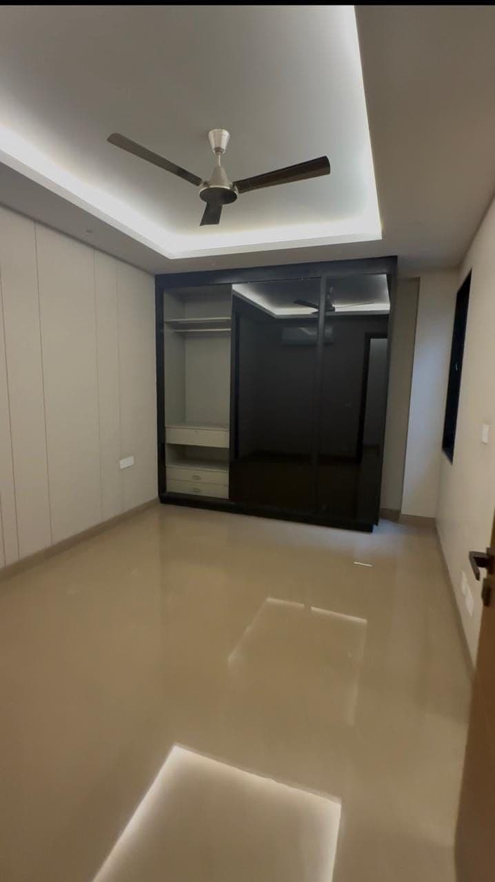 4BHK Residential for Sale in Safdarjung Enclave, New Delhi, Delhi, delhi | 66 Cents