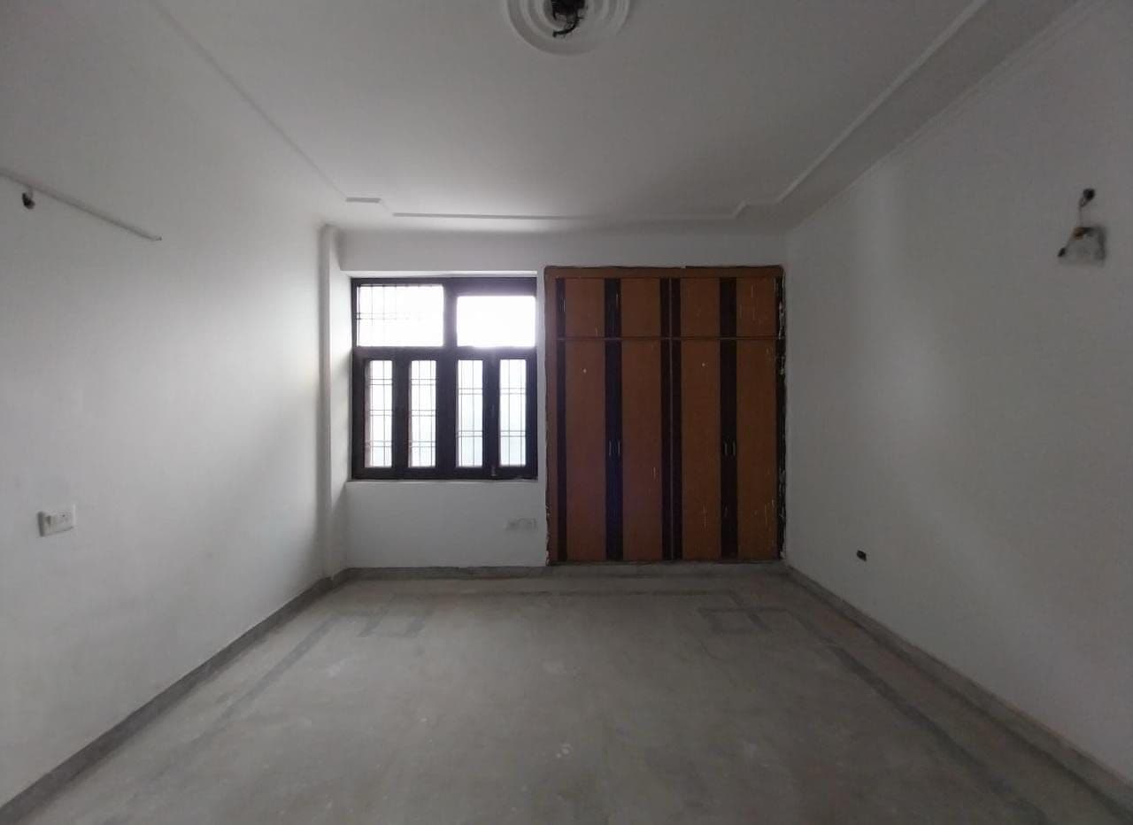 5+BHK Residential for Sale in Sector 31, Noida, Uttar Pradesh, noida | 66 Cents