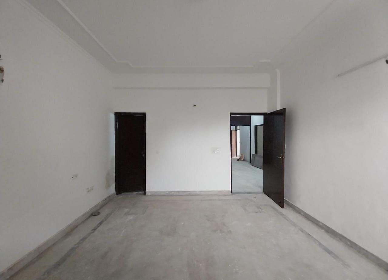 5+BHK Residential for Sale in Sector 31, Noida, Uttar Pradesh, noida | 66 Cents