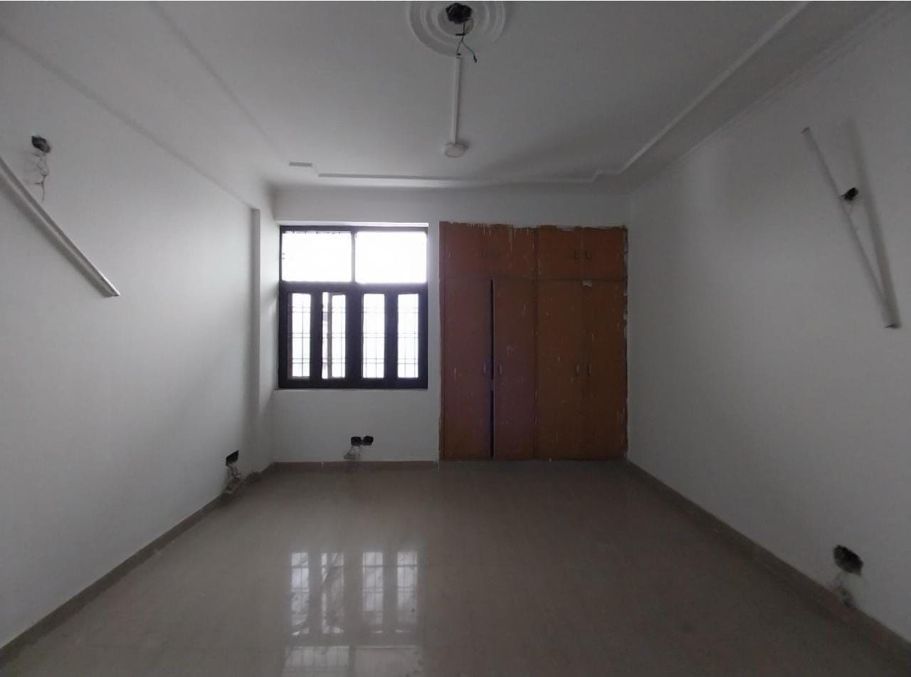 5+BHK Residential for Sale in Sector 31, Noida, Uttar Pradesh, noida | 66 Cents