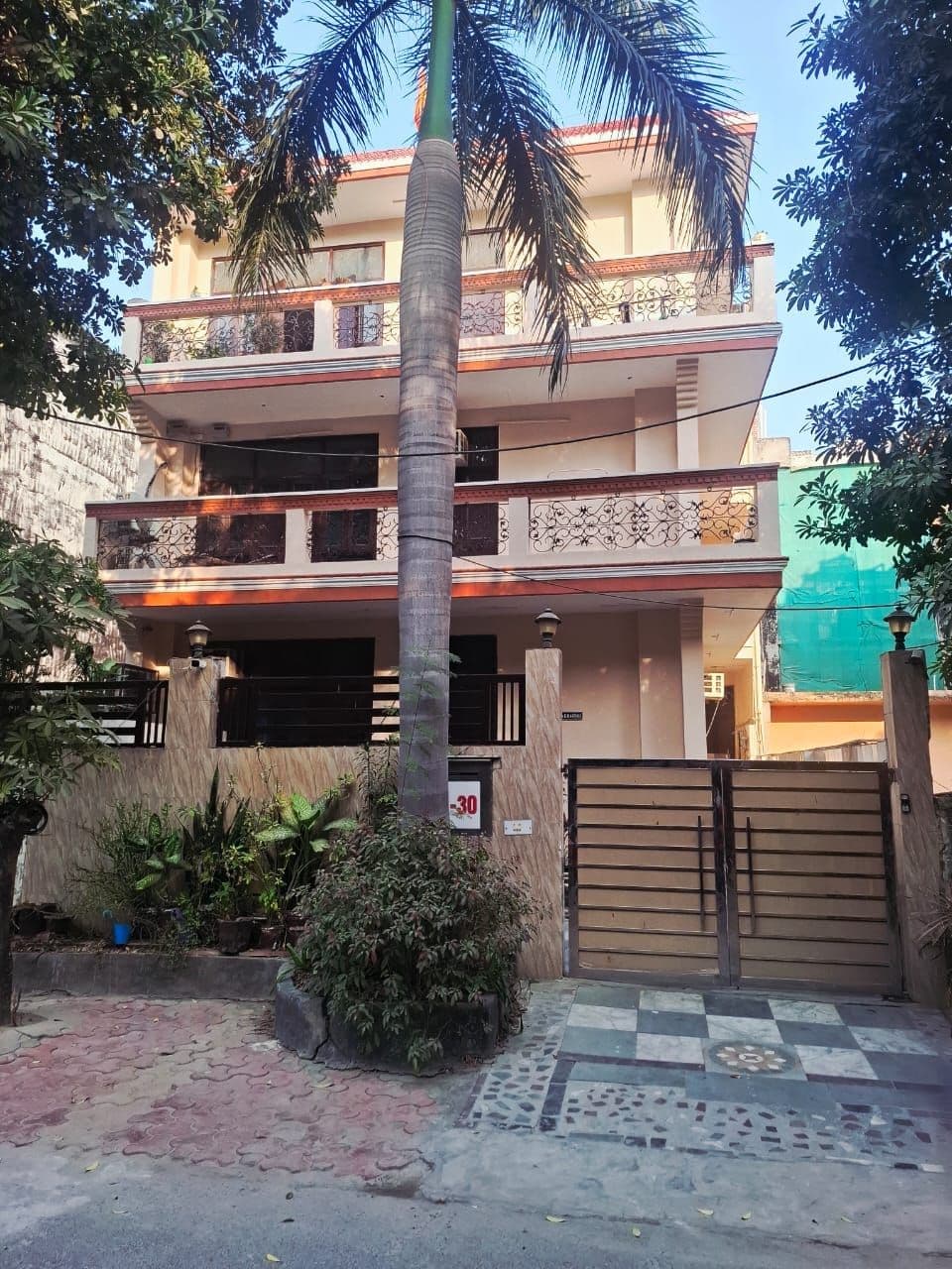 5+BHK  Independent House Villa  in  Sector 72
