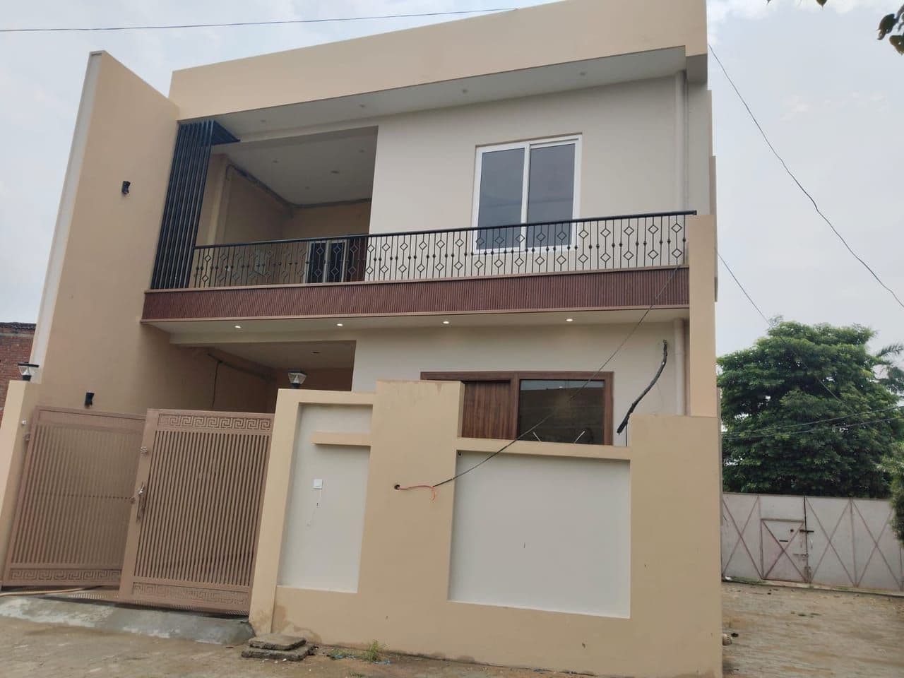 4BHK Residential for Sale in Kandwa, Varanasi, Uttar Pradesh, varanasi | 66 Cents