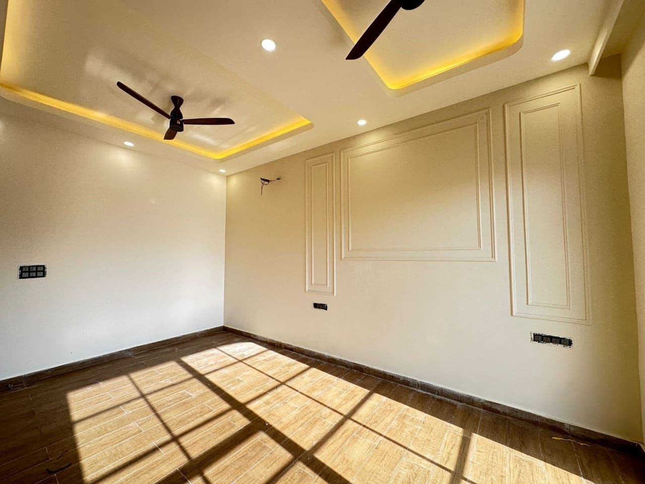 4BHK Residential for Sale in Paltan Bazaar, Dehradun, Uttarakhand, dehradun | 66 Cents
