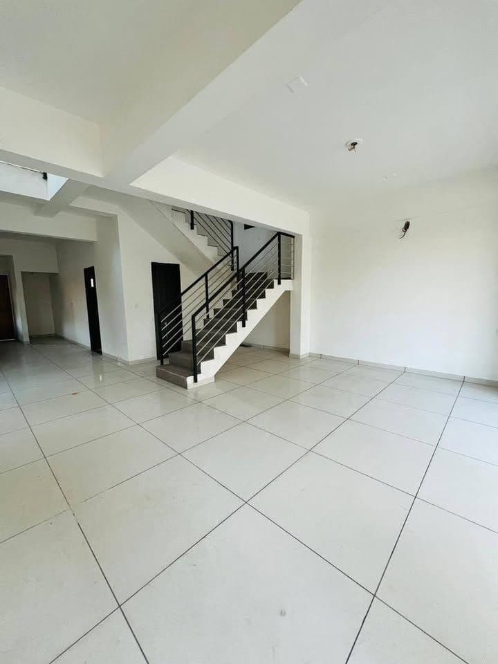 4BHK Residential for Sale in Ghuma, Ahmedabad | 66 Cents