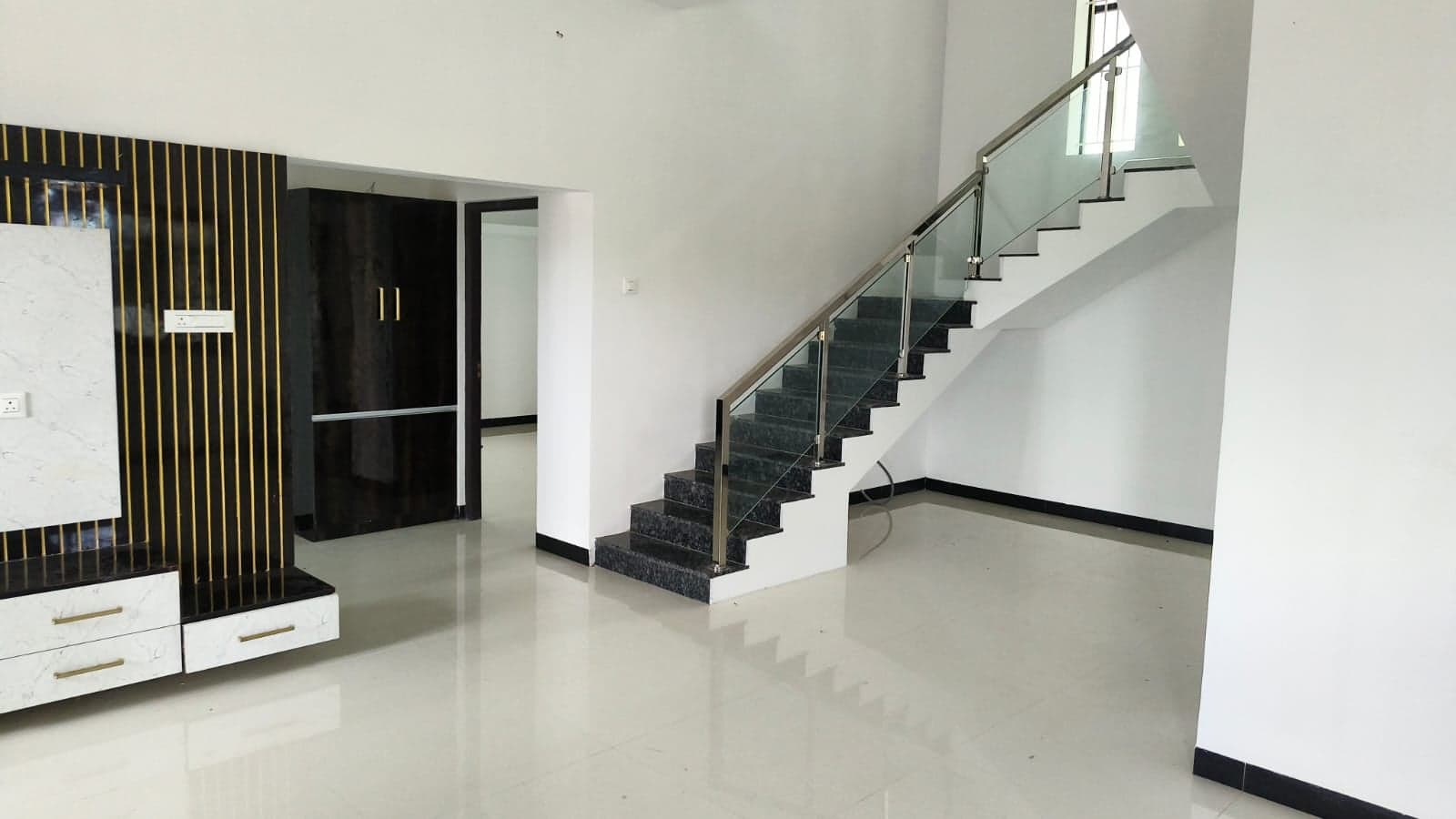 4BHK Residential for Sale in Mahadhavapuram Tiruchengode Tamil Nadu, Namakkal | 66 Cents